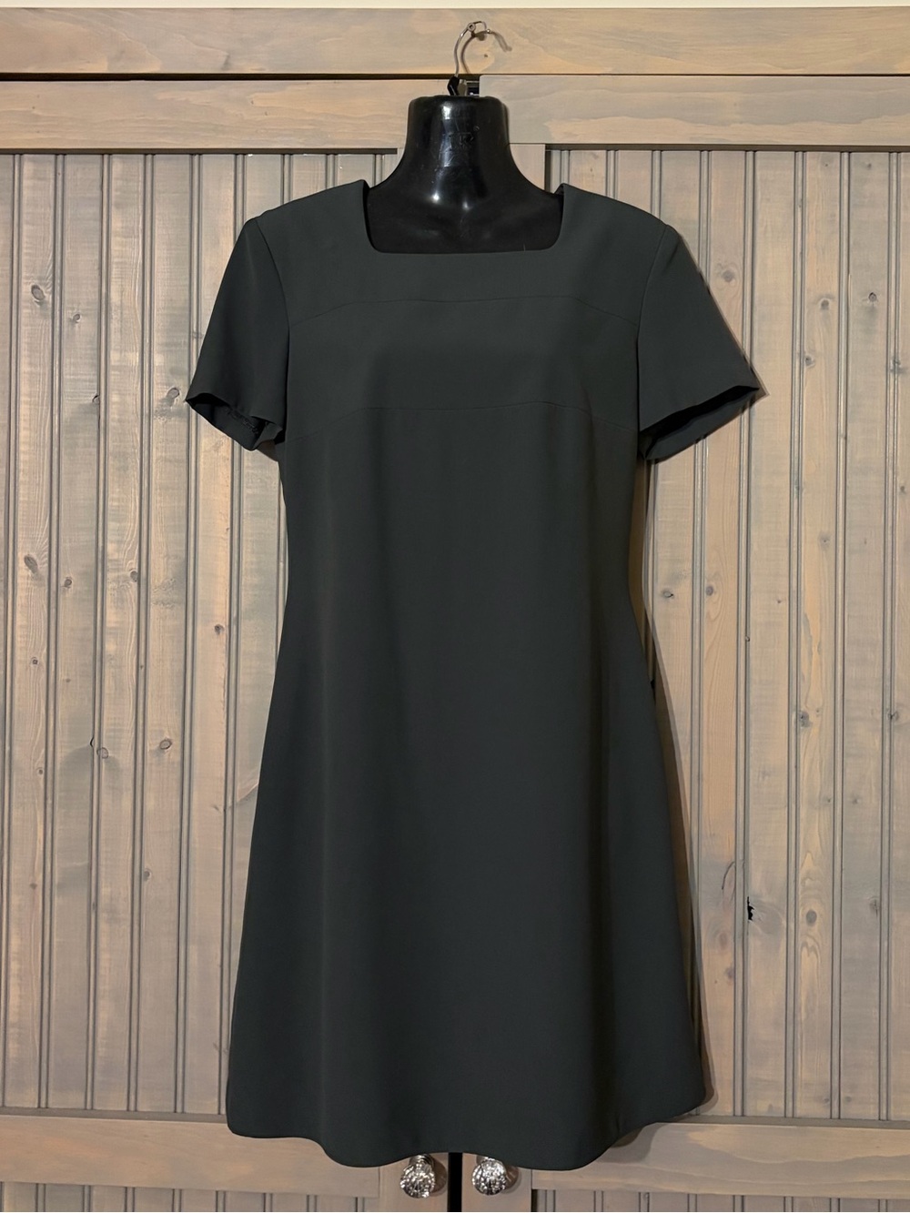Vintage 90s Olive Green Shift Dress | Minimalist Mod Short Sleeve